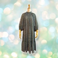 N　フリル襟ワンピース☆☆